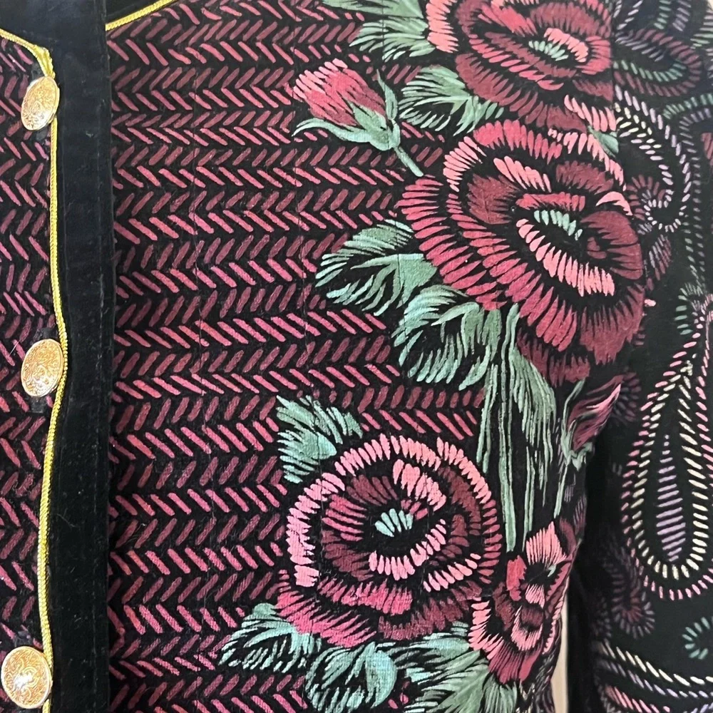 Vintage Megalia cottonVelvet gold button & trim Floral Jacket w/ Paisley Accents